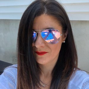 Meet your Posher, Abby